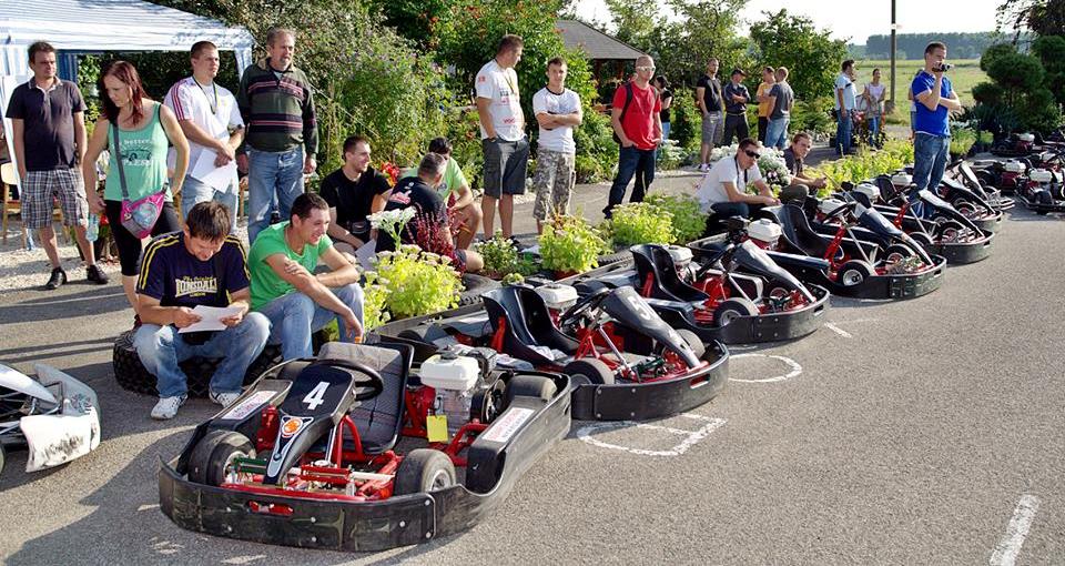 Outdoor karting